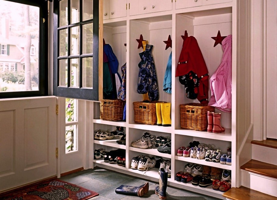 Организация пространства в прихожей