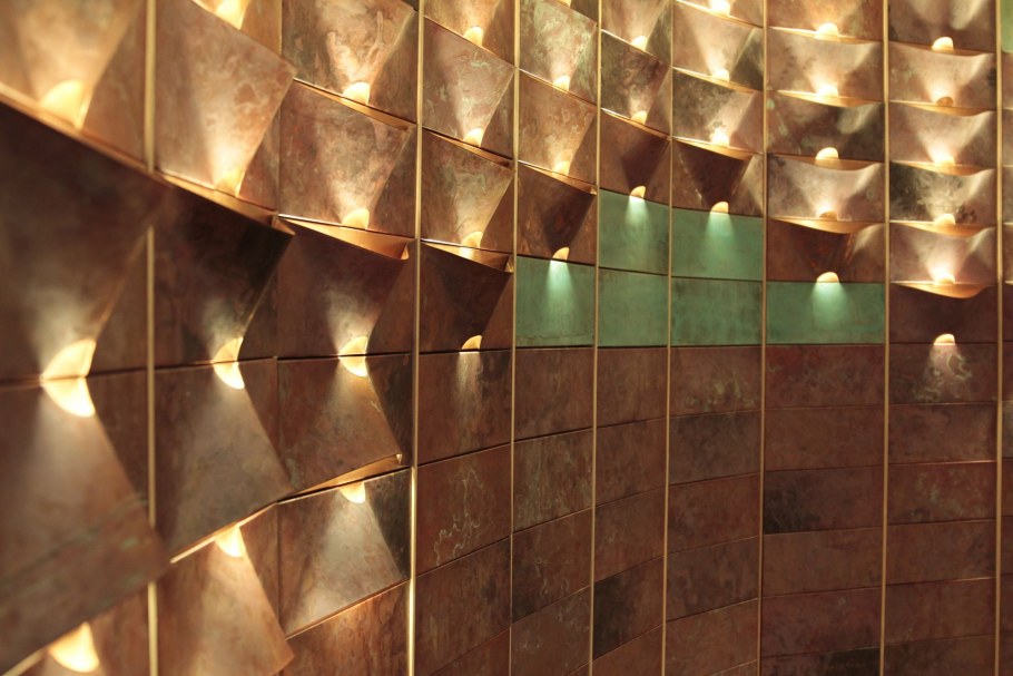 Зона бара плитка под медь