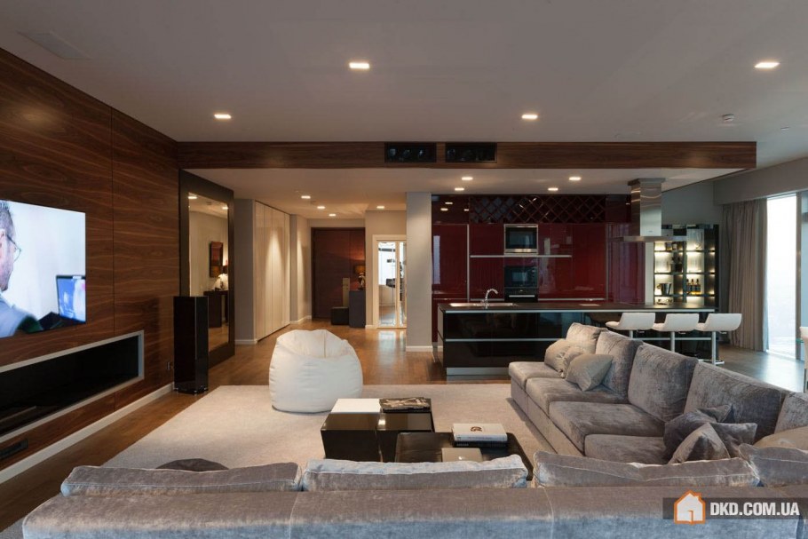 Встроенные светильники в гостиной