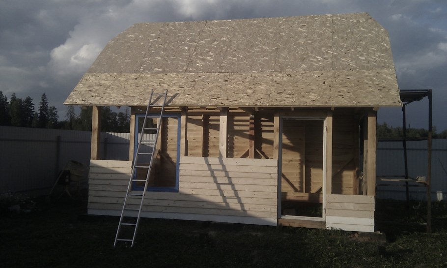 Двухэтажный туристический домик