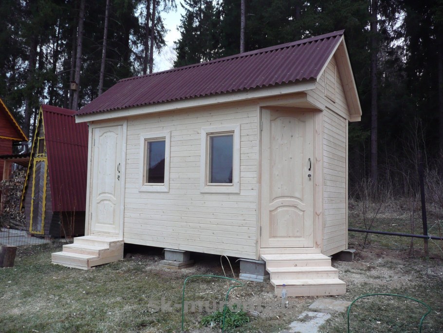 Кухня в маленьком дачном домике