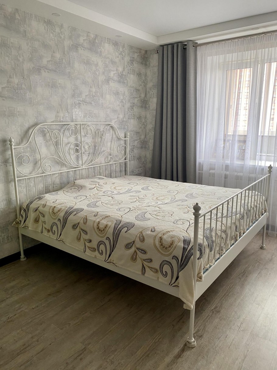 Кровать ЛЕЙРВИК В интерьере мансарда