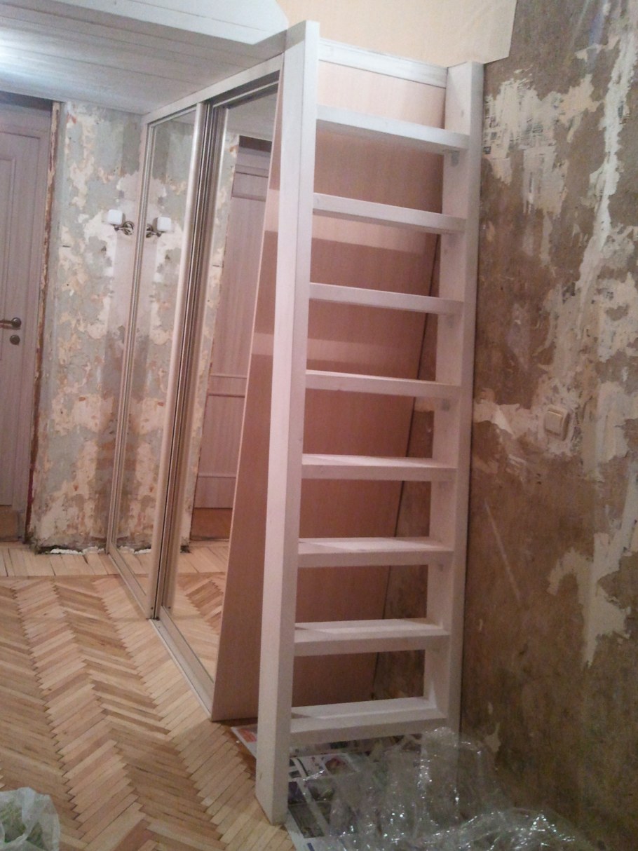 Лестница шкаф на второй ярус