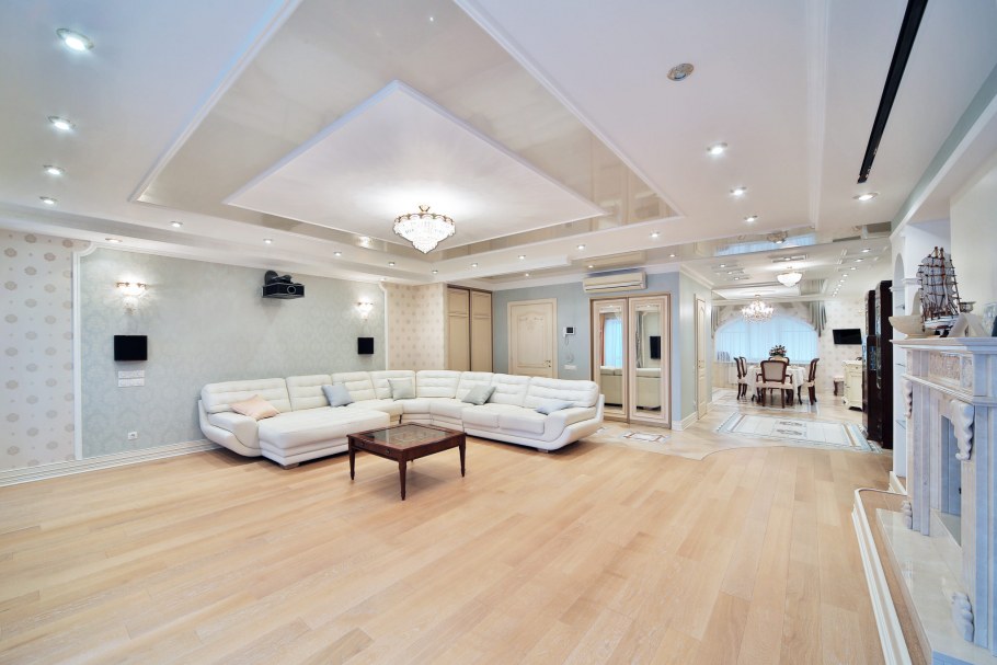 Натяжные потолки в студии