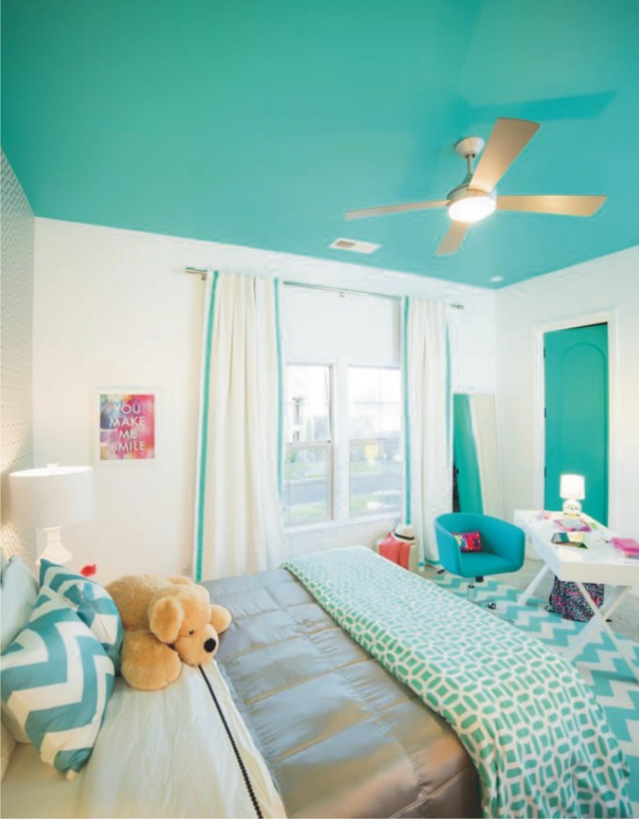 Бирюзовый потолок