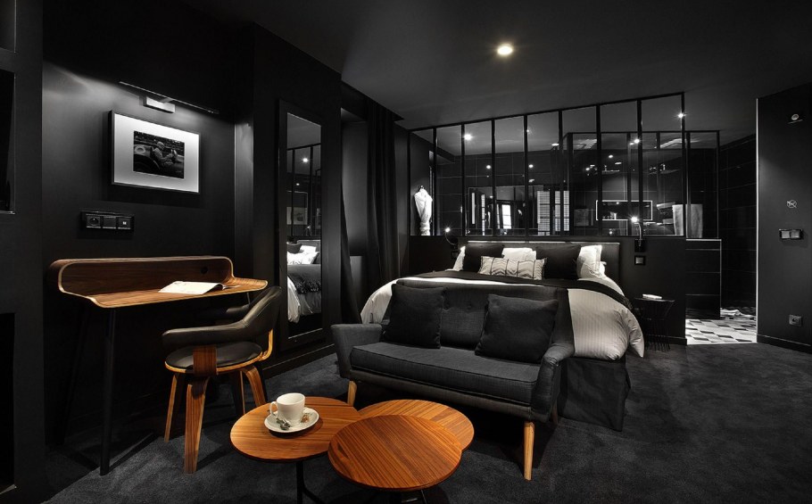 Гостиная в темных тонах
