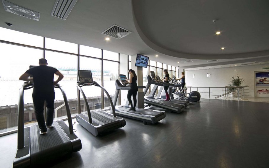 Фитнес центр интерьер