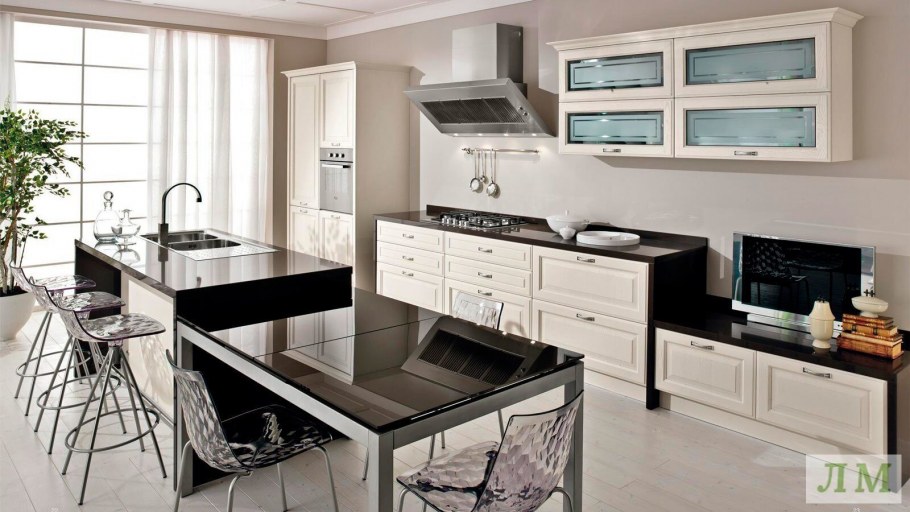 Белый стол в интерьере кухни