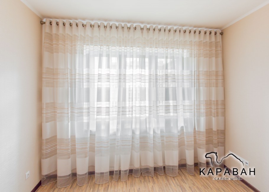 Тюль на люверсах от стены до стены