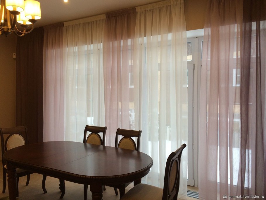 Тюль для проходной комнаты
