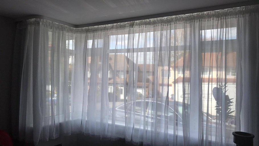 Тюль шторы на потолочные карнизы