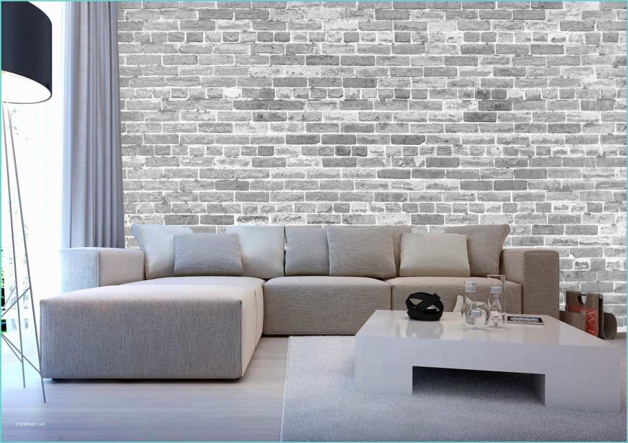 Стена из белых кирпичиков