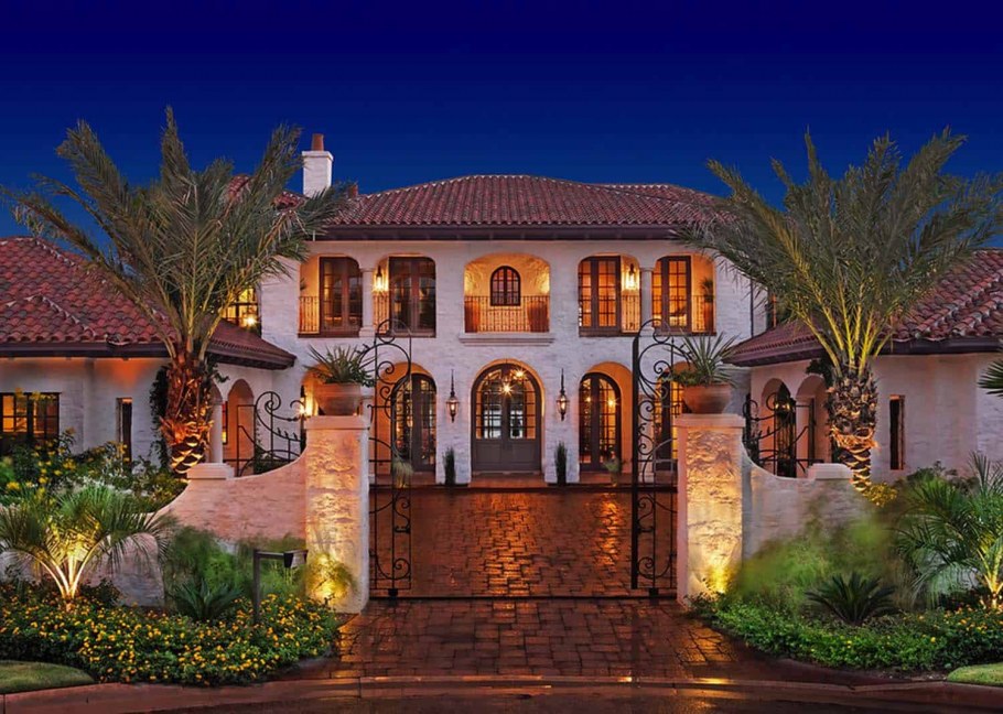 Вилла в испано-мавританском стиле
