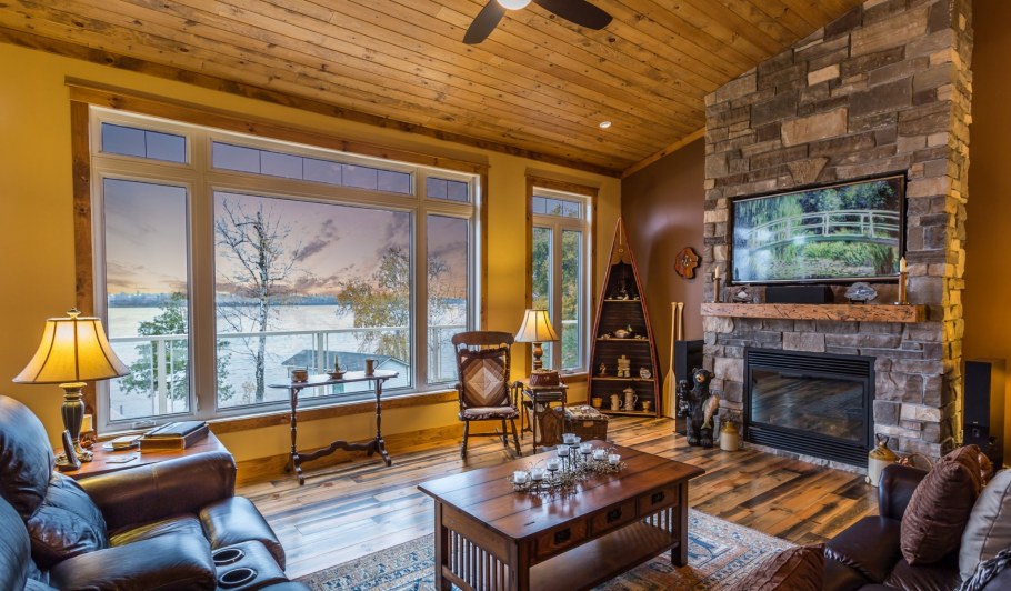 Новогодняя гостиная с камином