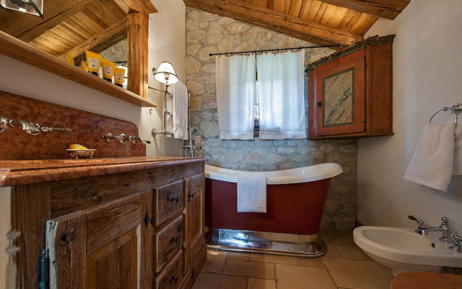 Ванная комната в стиле Шале