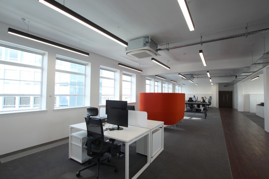 Освещение в офисе