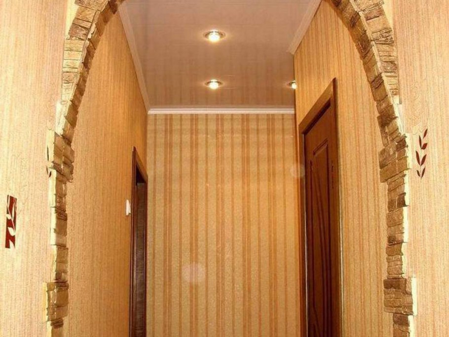 Отделка дверных проемов пробкой