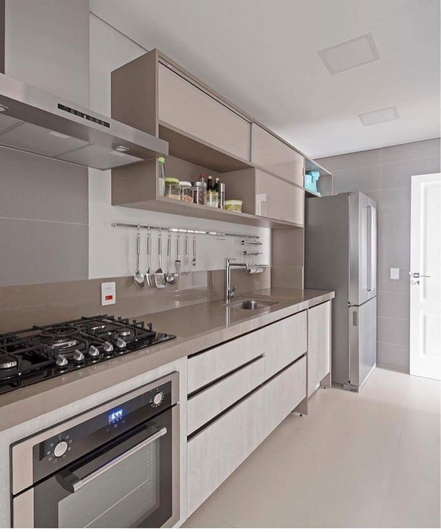 Кухня цвета капучино