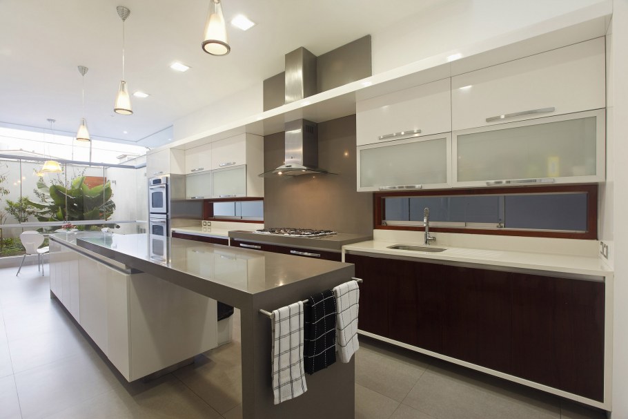 Кухня Модерн трехъярусная