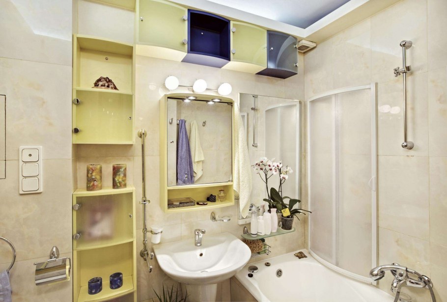 Ванная комната 4кв м в стиле Кантри