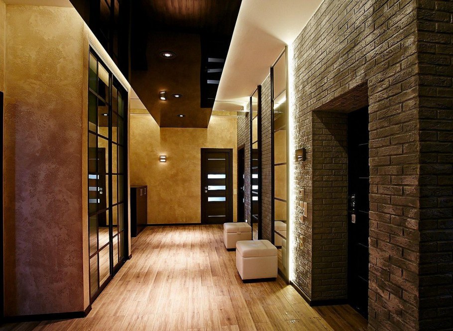 Серая комната без мебели