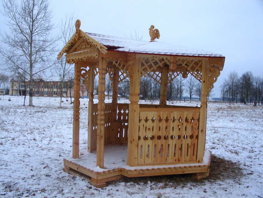 Резные деревянные беседки