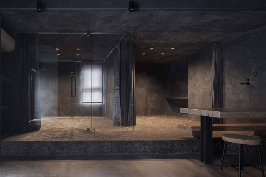 Мрачный интерьер квартиры