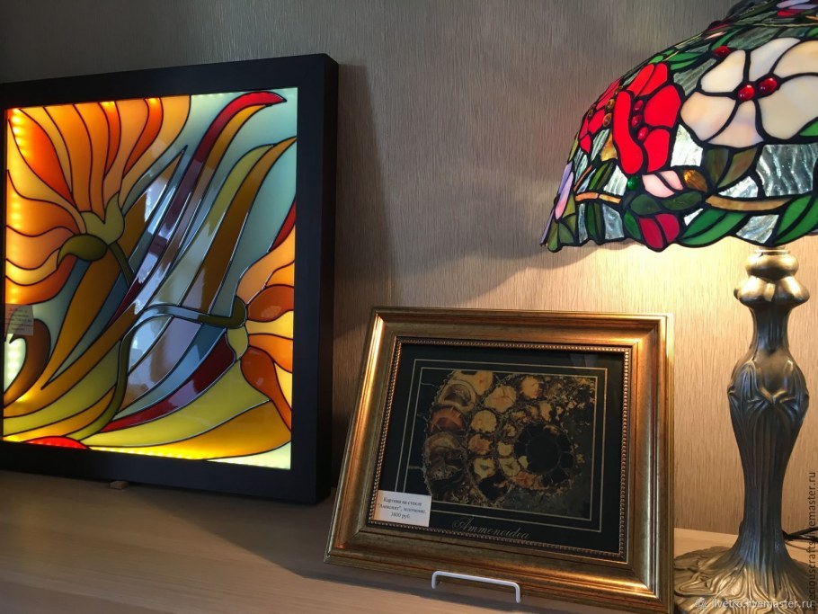 Витраж с подсветкой