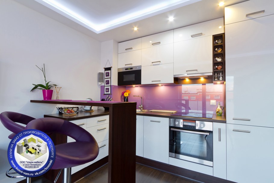 Современная кухня с барной стойкой