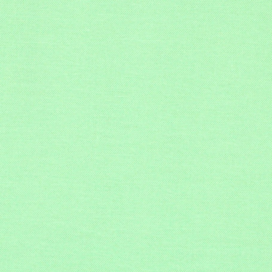 Бледно зеленый