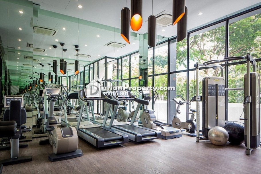 Современный тренажерный зал