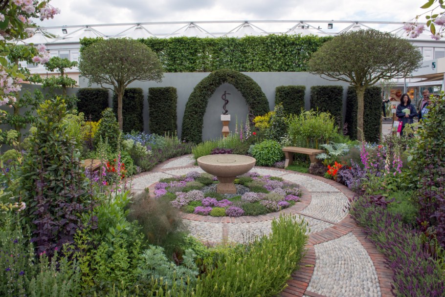 Chelsea Flower show сад Модерн