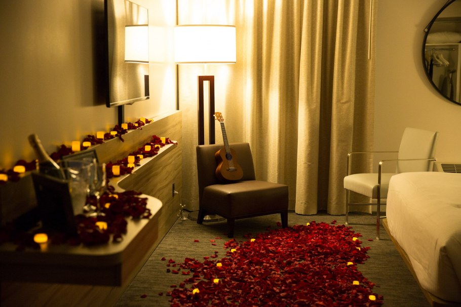 Романтический вечер в комнате