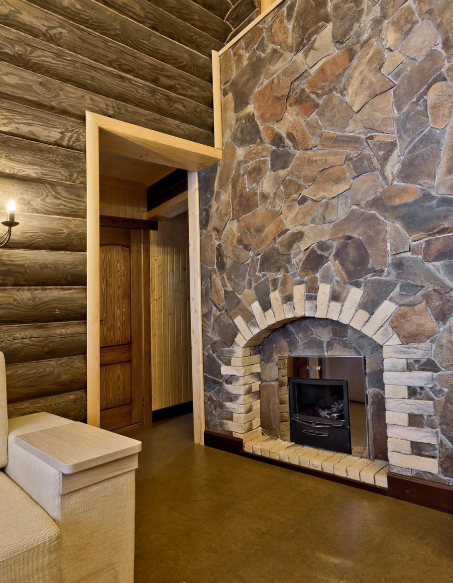 Отделка диким камнем