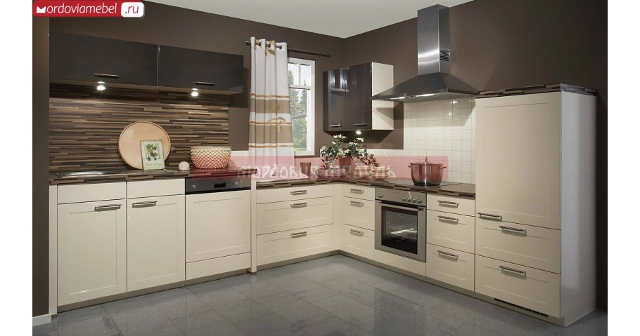 Бежевый кухонный гарнитур