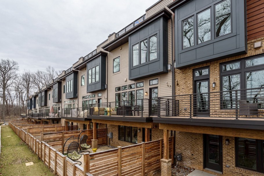 Пристройка к таунхаусу