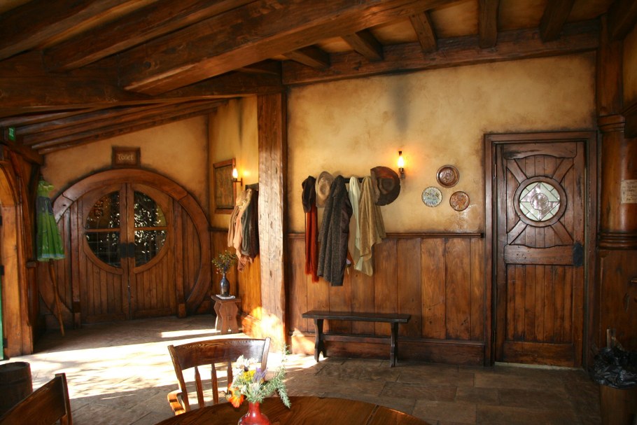 Отель Викинг в Выборге домики хоббитов