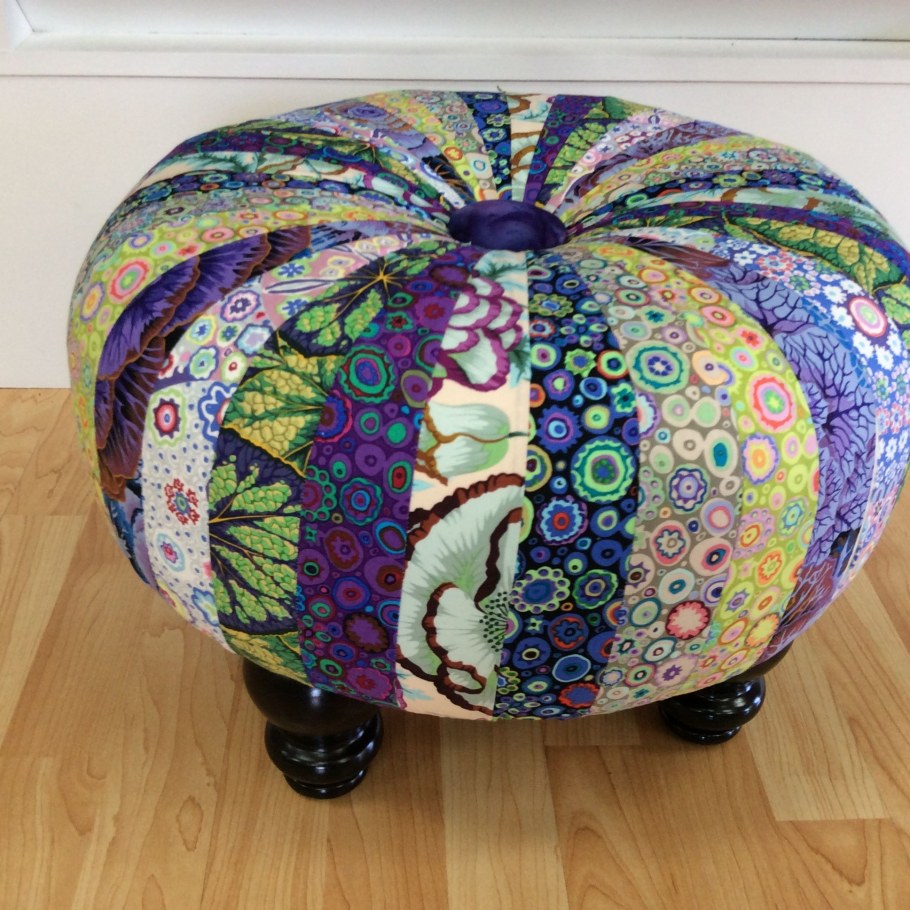 Лоскутное шитье пуфики