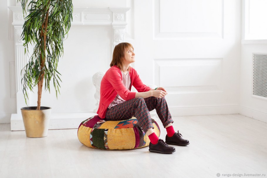Пуф в стиле пэчворк
