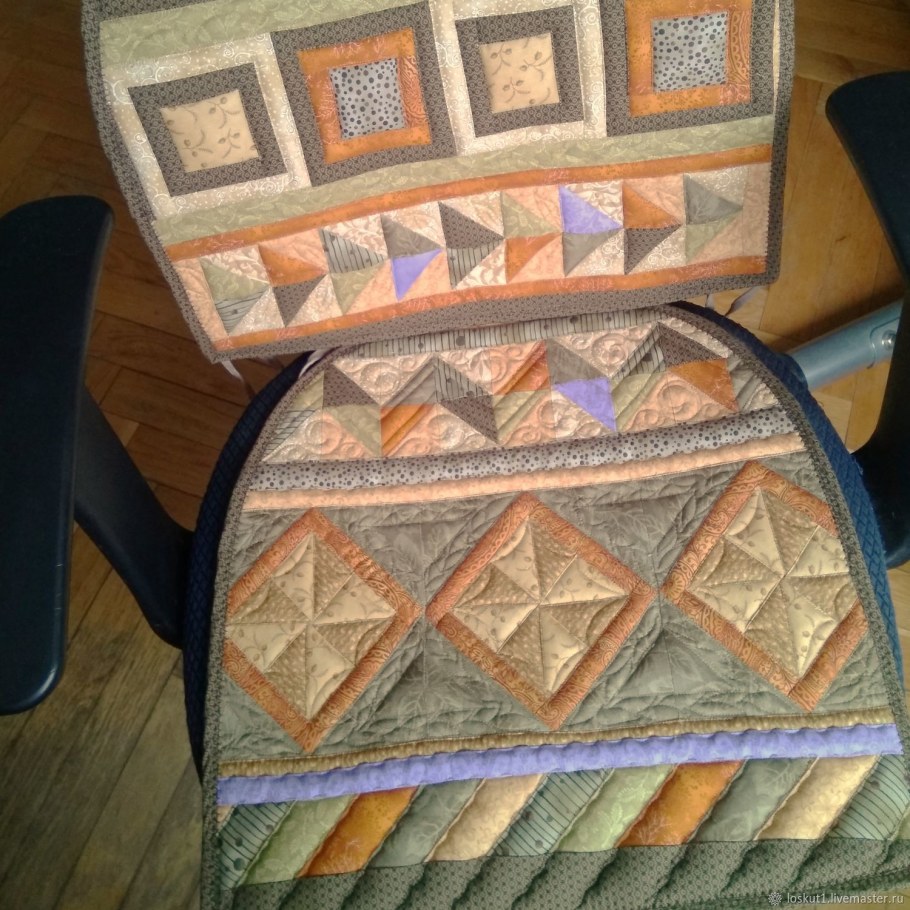 Лоскутная сидушка на стул