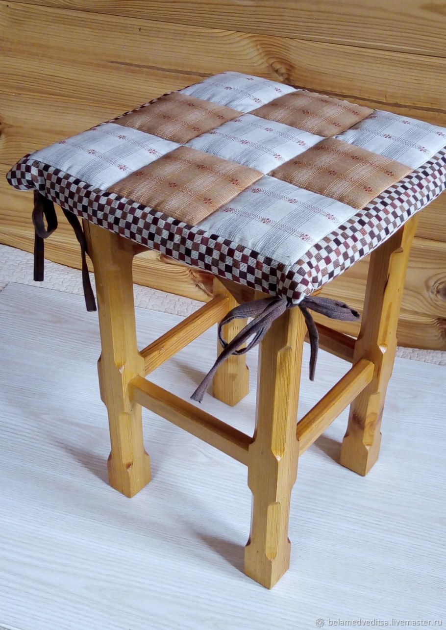 Сидушки на табуретки