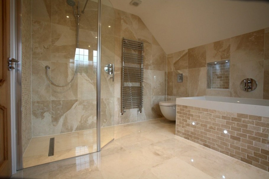 Ванная комната с душем в пол