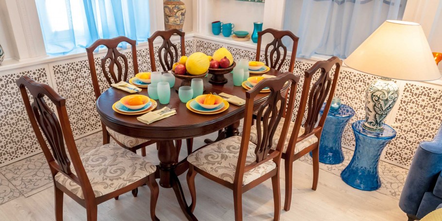 Обеденный стол в Восточном стиле