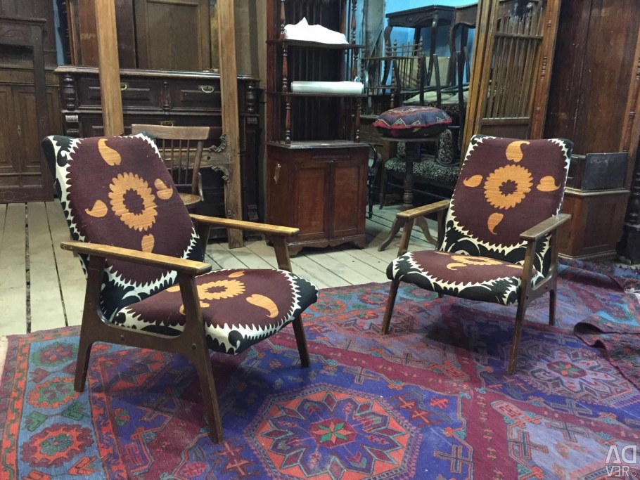 Кресло в индийском стиле