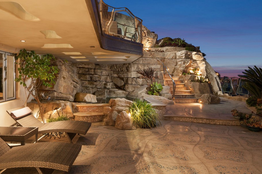 Многоквартирная вилла с террасами