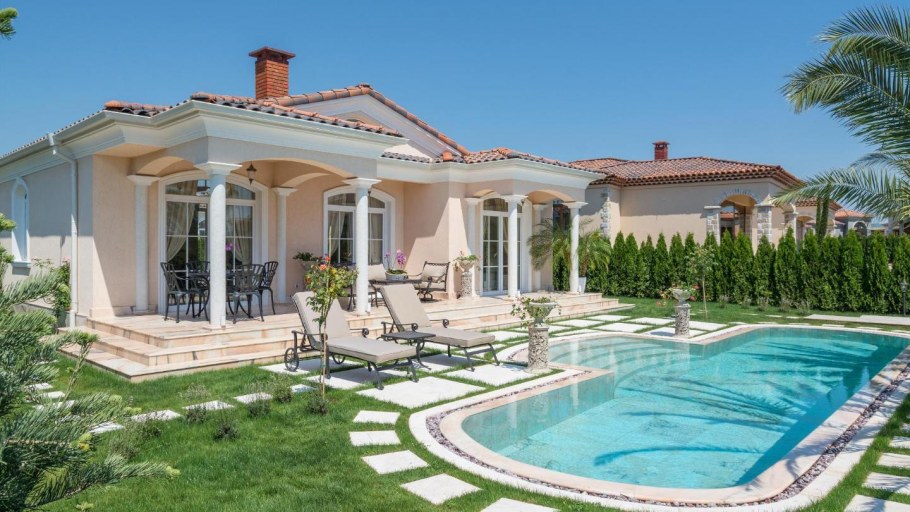 Дом в Болгарии на берегу моря