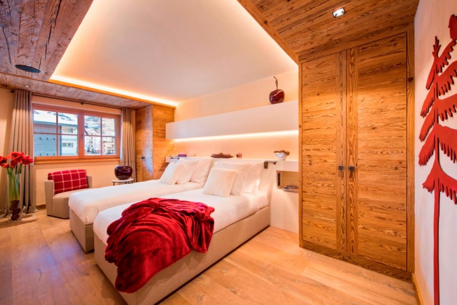 Стенки в стиле Шале