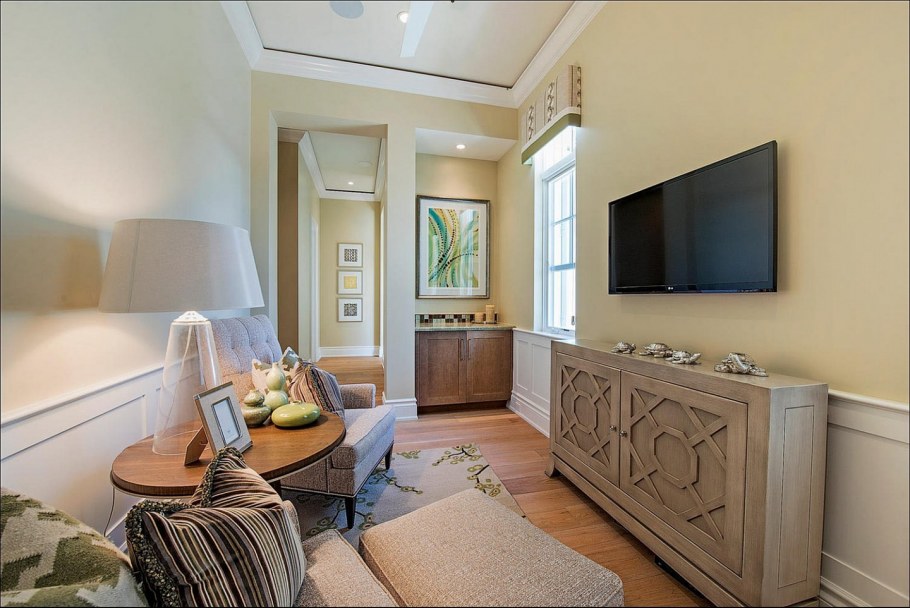 Длинная узкая гостиная