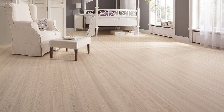 Бежевый ламинат Кастамону