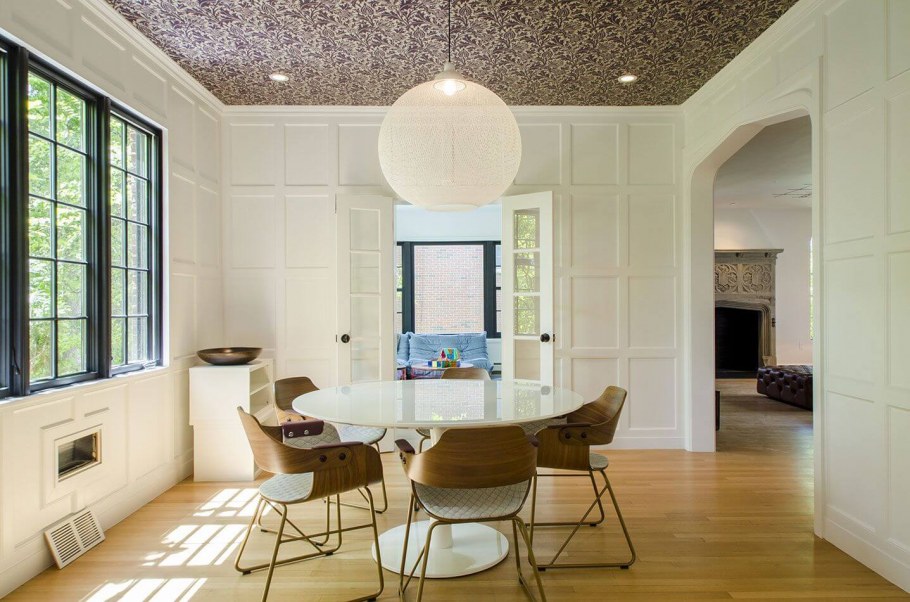 Цветной потолок